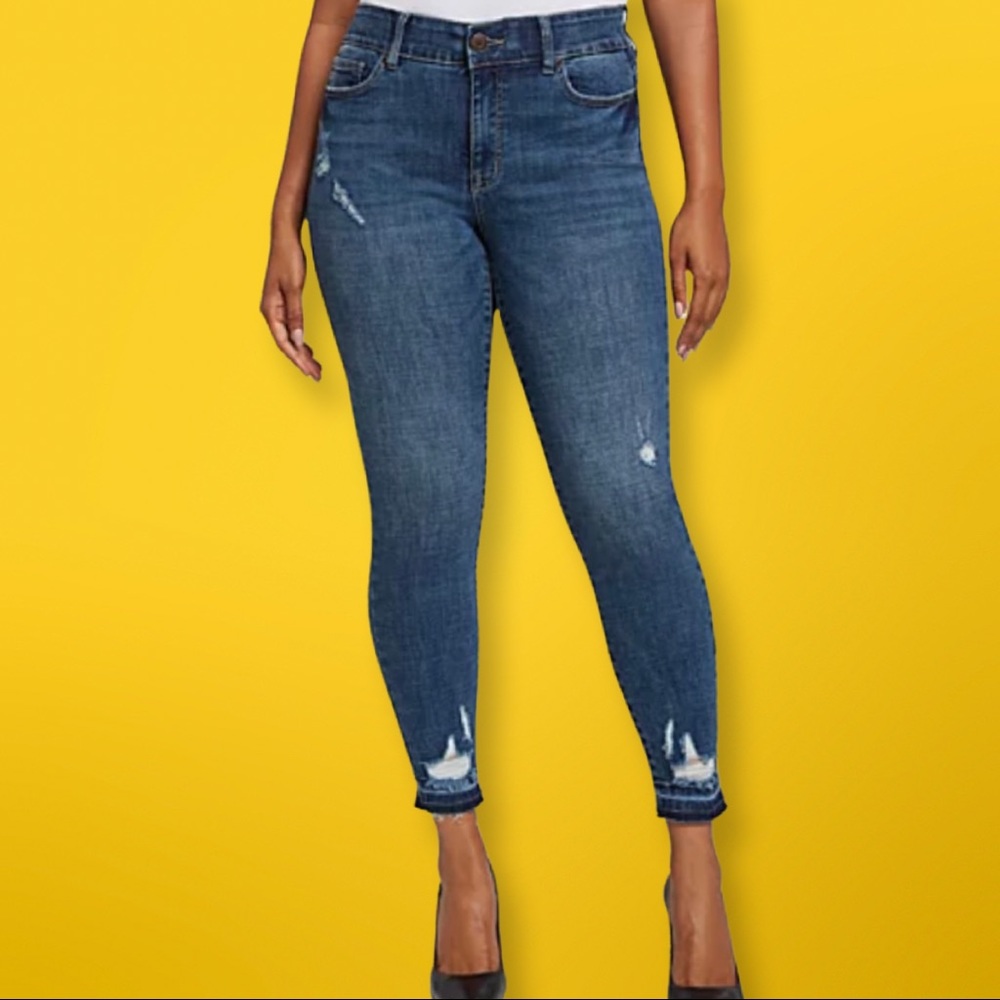 Mya Curvy High-Waisted Sculpting No Gap Super-Skinny Ankle Jeans